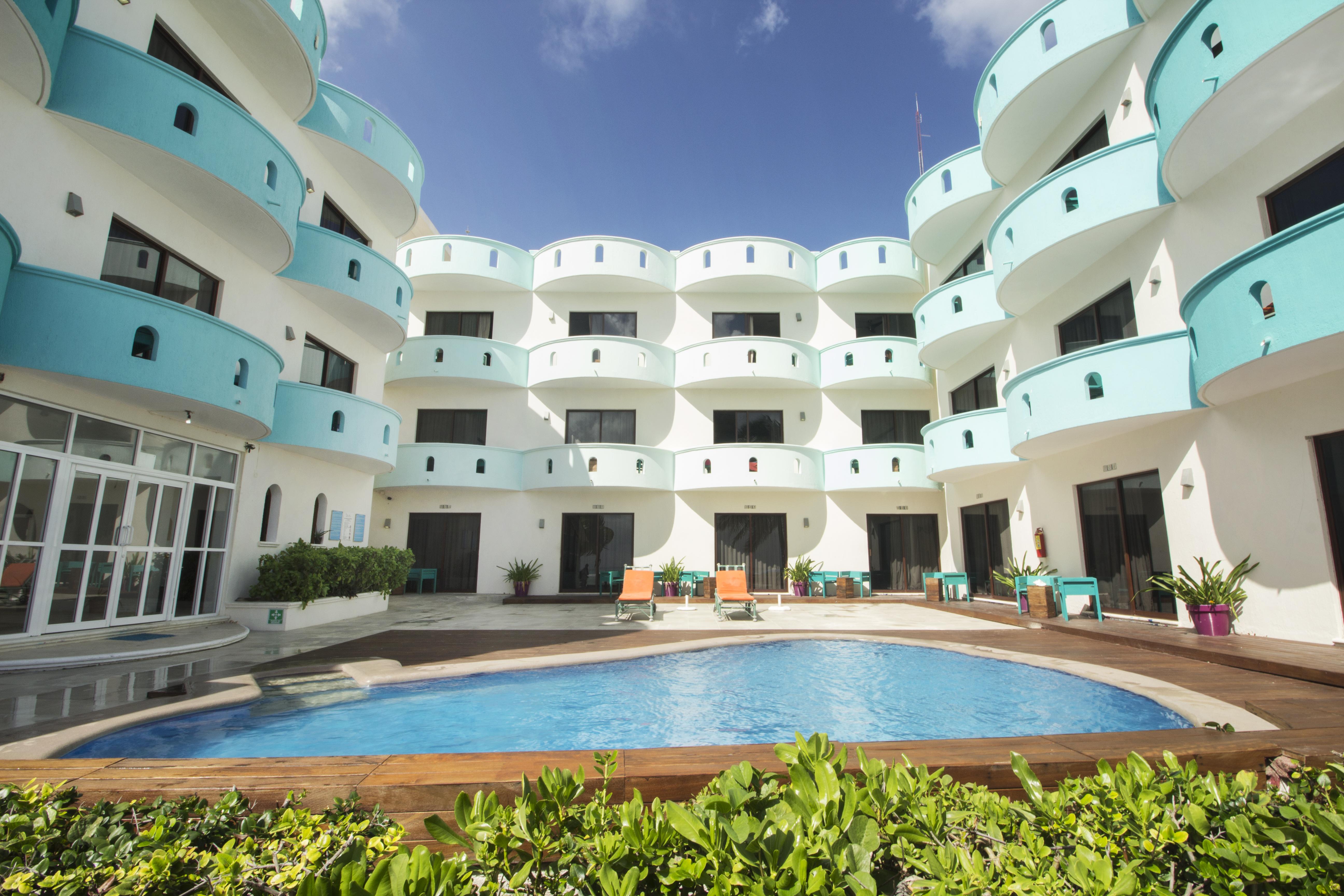 Riviera Hotel