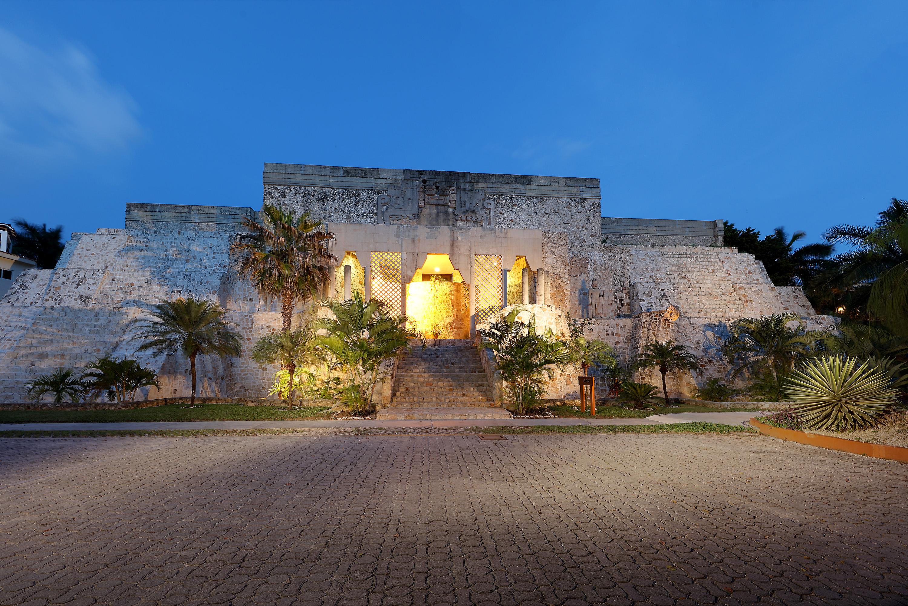 Eurostars Hacienda Vista Real 5*