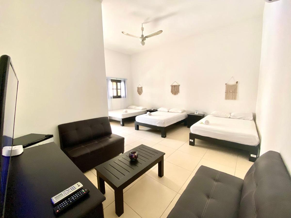 We Playa Hostal