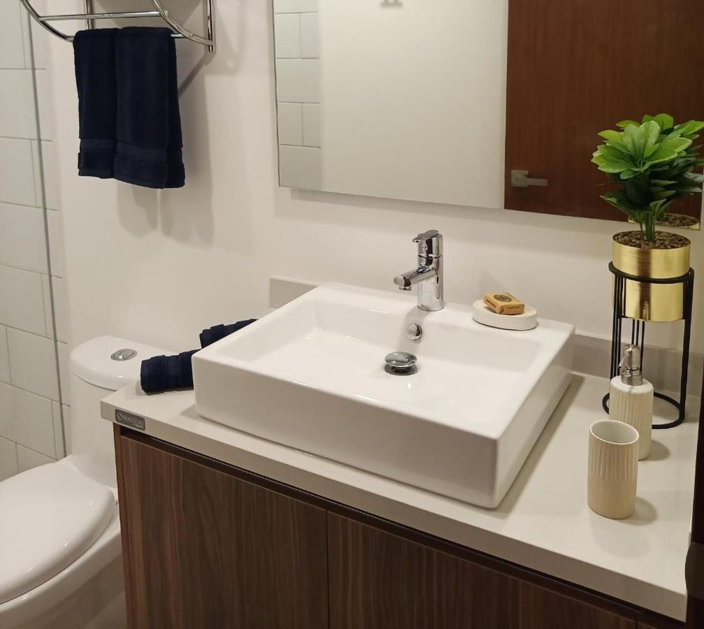 Urban Towers - Brand New Contemporary In Downtown Aparthotel *