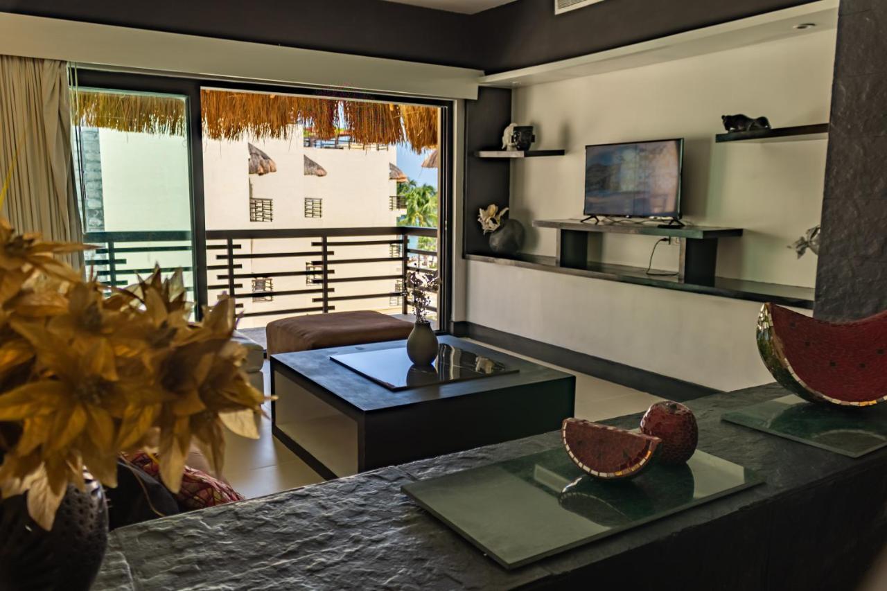 Aldea Thai Beachfront Apartment