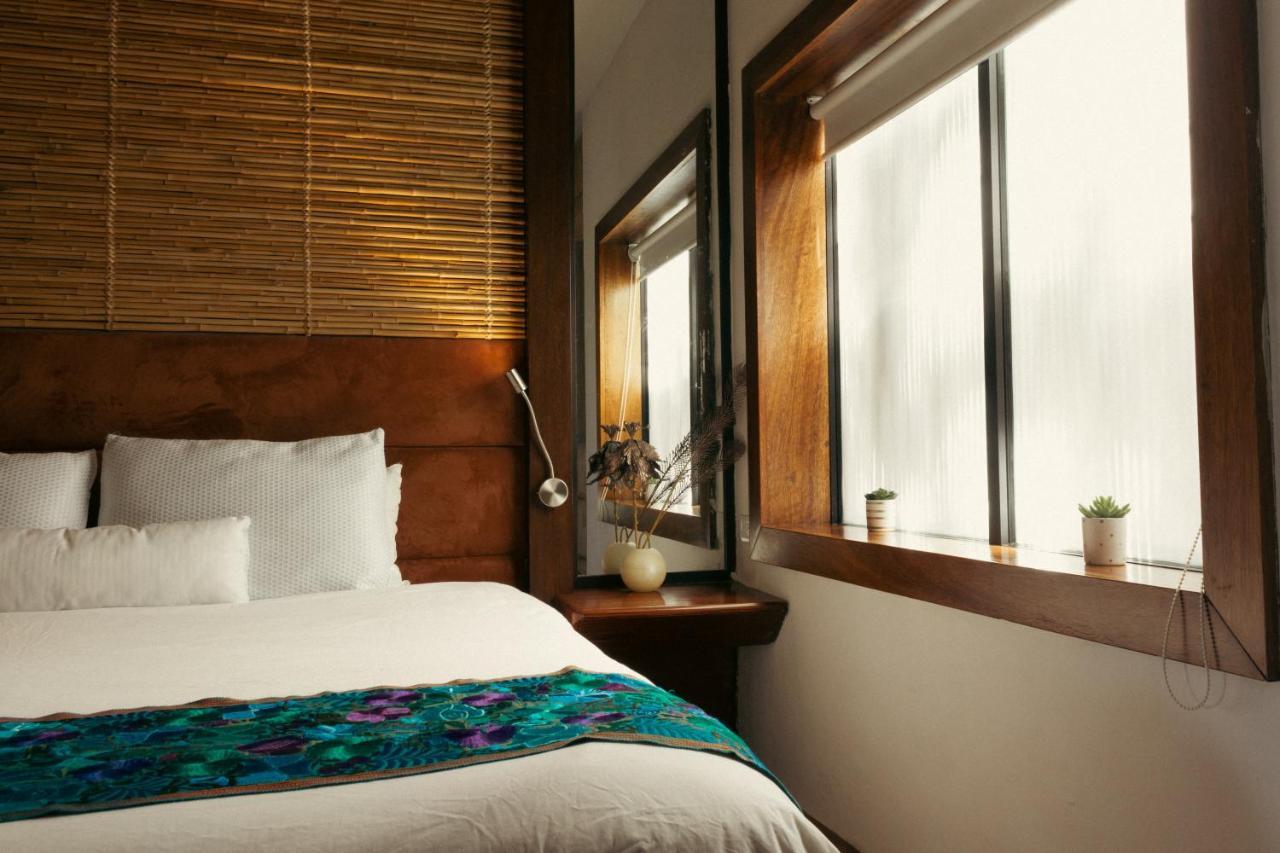 Aldea Thai Beachfront Apartment *