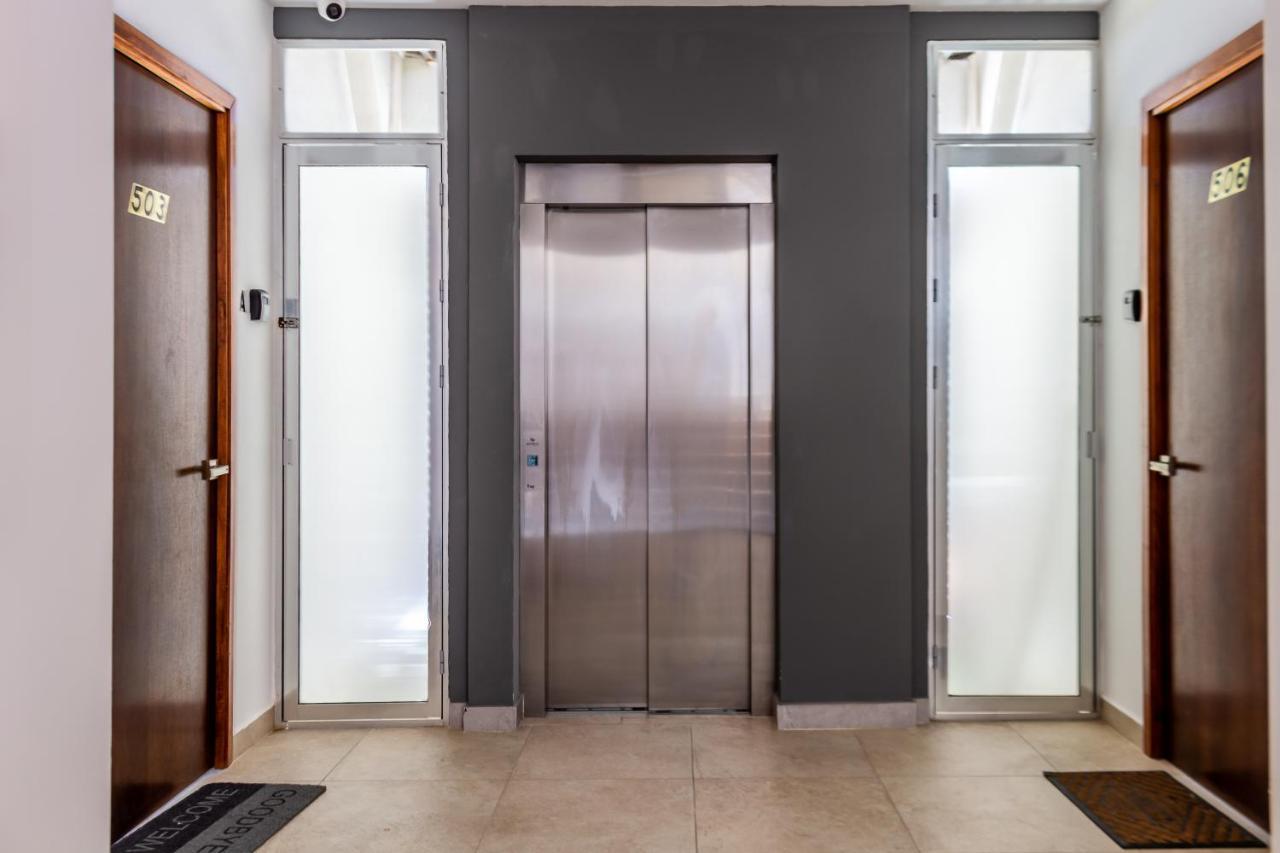 Apartamento With Roofpool In Vanessa 24 *