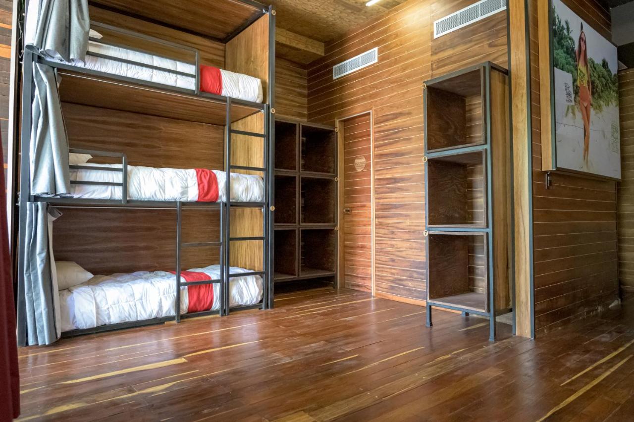 Hostal Reina Roja Hostal