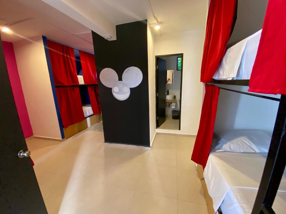 Why Not Rooftop Party Hostel *