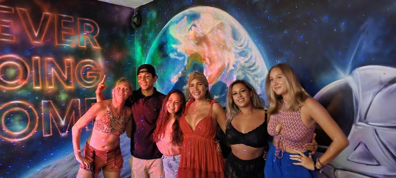 Hostel Why Not Rooftop Party Playa del Carmen