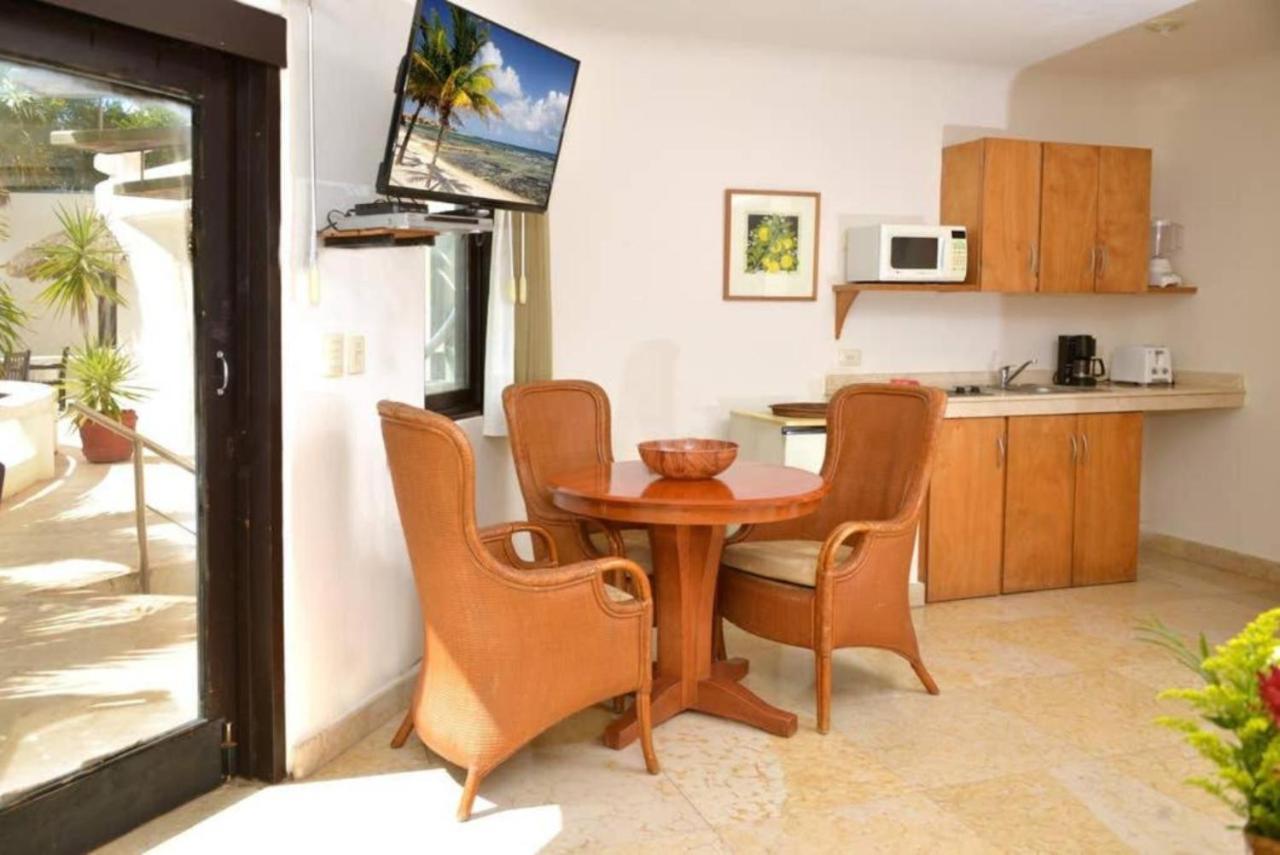 Apartment Blue Palms Suites, Pool Onsite, Steps To The & 5th Ave *