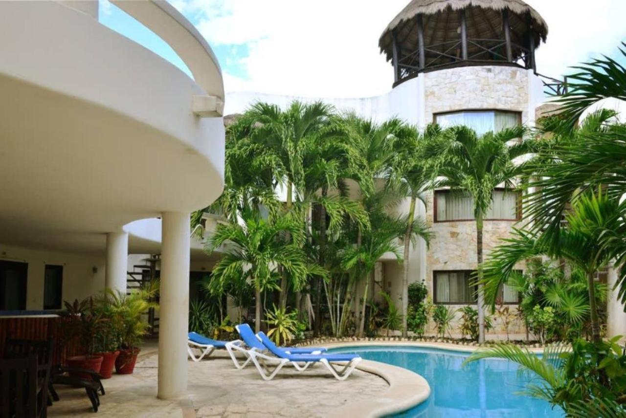Blue Palms Suites, Pool Onsite, Steps To The & 5th Ave