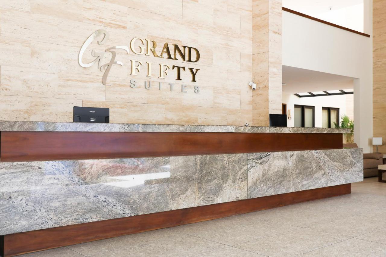 Khách sạn Grand Fifty