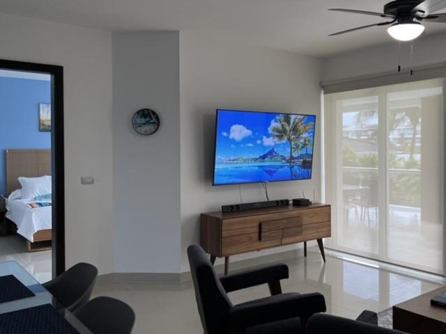 Paradise Villa. Amazing Ocean View Apartment. *