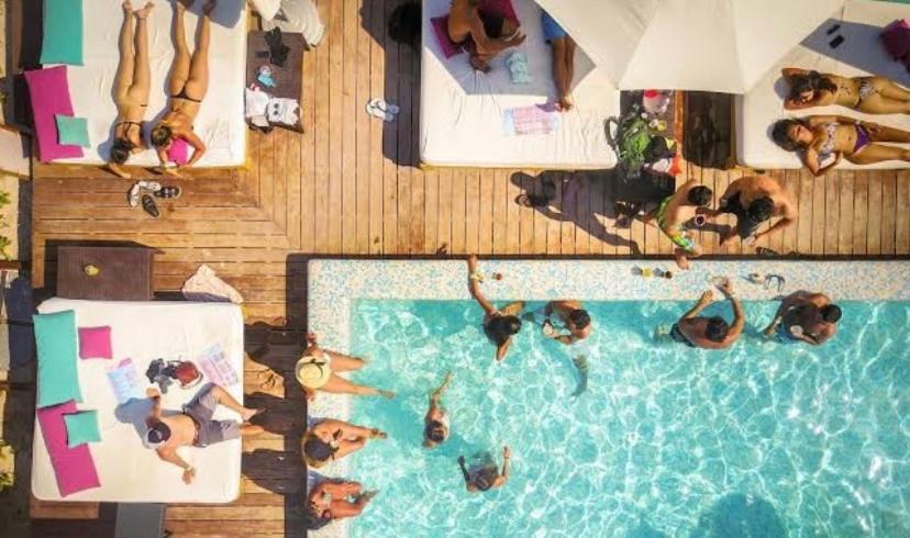 Playa Suites Khách sạn