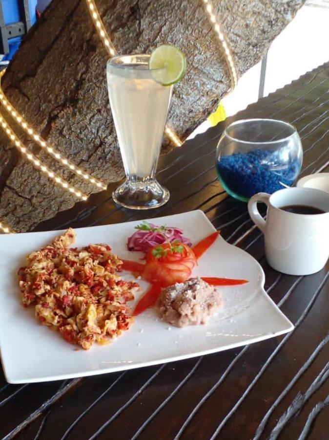 Playa Suites Khách sạn 3*