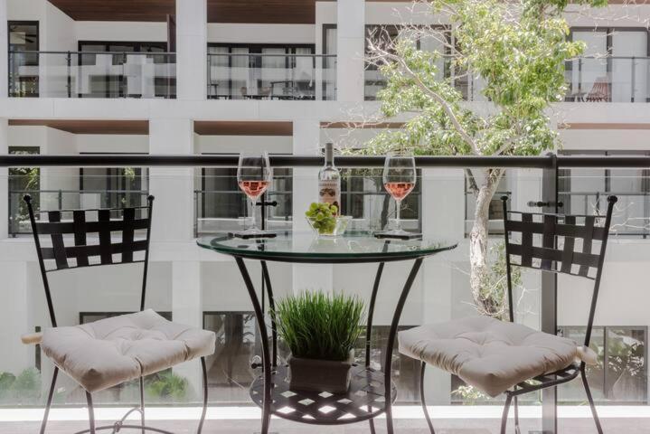 Apartment Ipana Condo, Rooftop Pools, Gym, Walk To Playa del Carmen