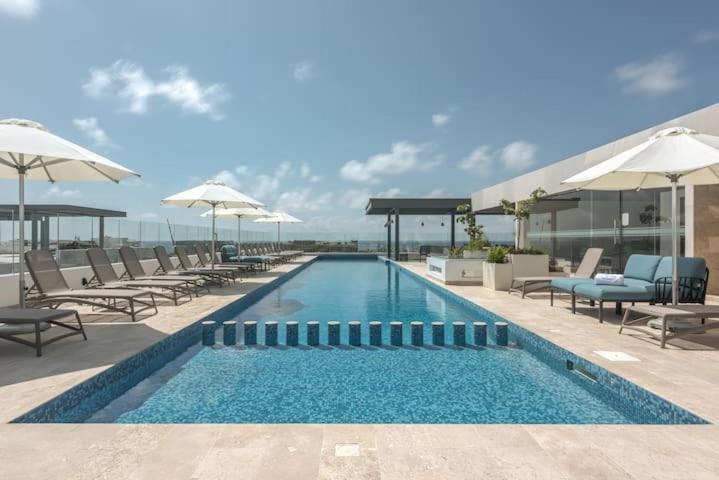 Apartment Ipana Condo, Rooftop Pools, Gym, Walk To *