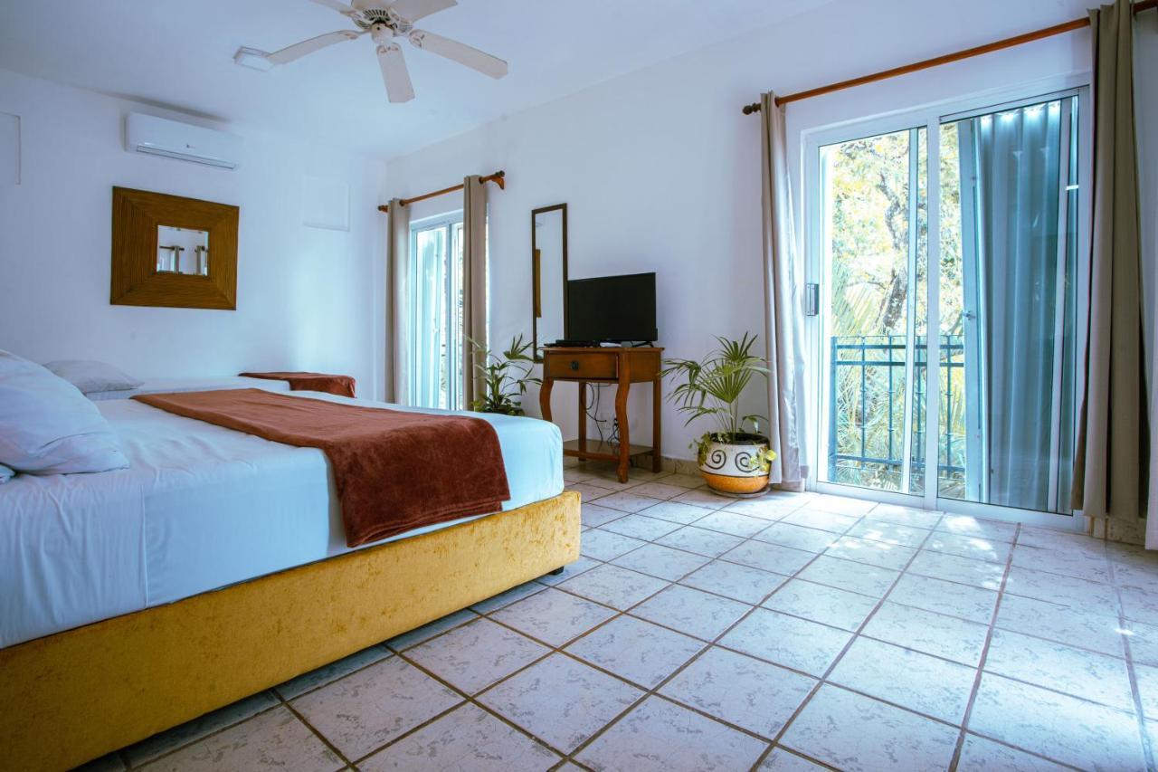 Casa Feliz Playa del Carmen