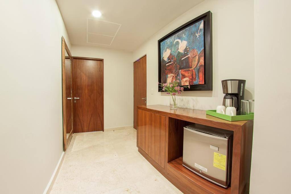 Luxury Between 5th Avenue And The
