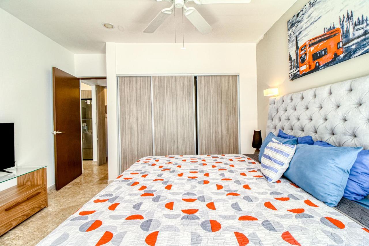 Pura Playa # 401, Golden Sands Apartment *