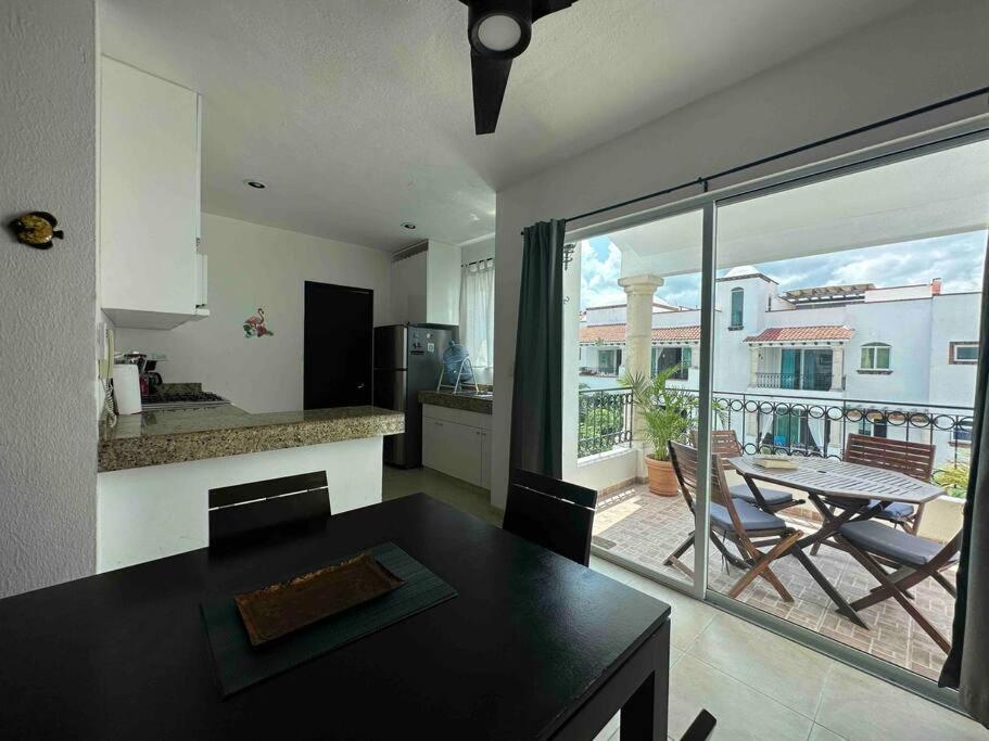 G302 - Perfectly Located Penthouse With Heated Pool! Apartamento *
