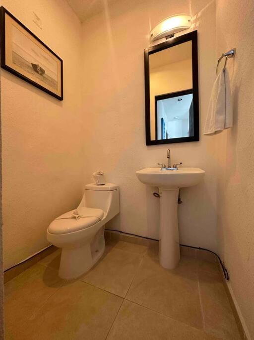 G302 - Perfectly Located Penthouse With Heated Pool! Playa del Carmen