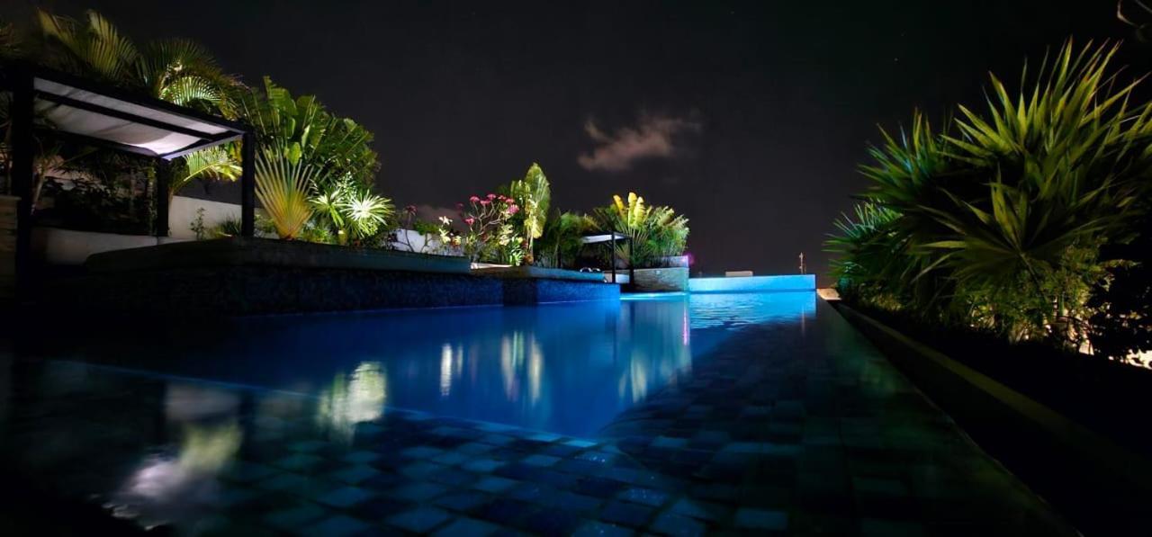 Your Exclusive In The - Amenities & Services For Free!!