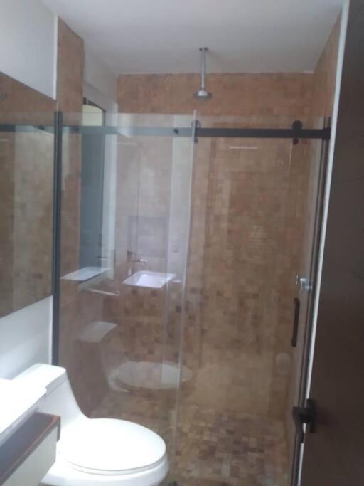Comodo Departamento Con Alberca. Playa del Carmen