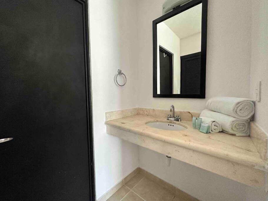 Apartamento G302 - Perfectly Located Penthouse With Heated Pool! Playa del Carmen