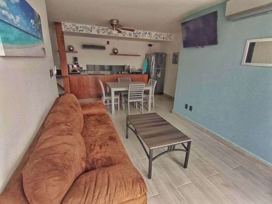 Vip! Pent-house With Your Private Pool & Chairs 2 Bedrooms Apartment
