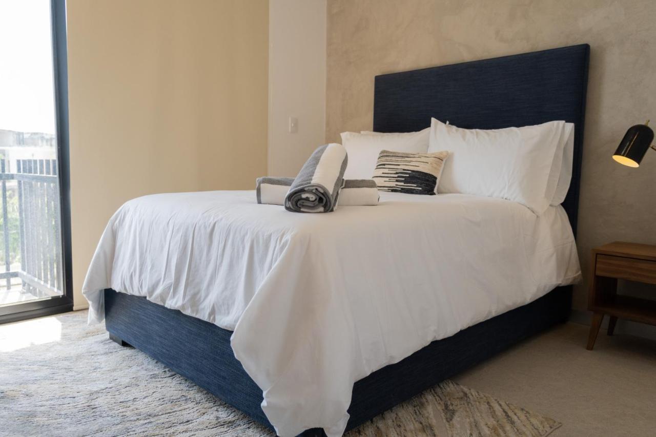 Fancy 3 Bedroom In Downtown Playa Rooftop Pool Gym Apartment