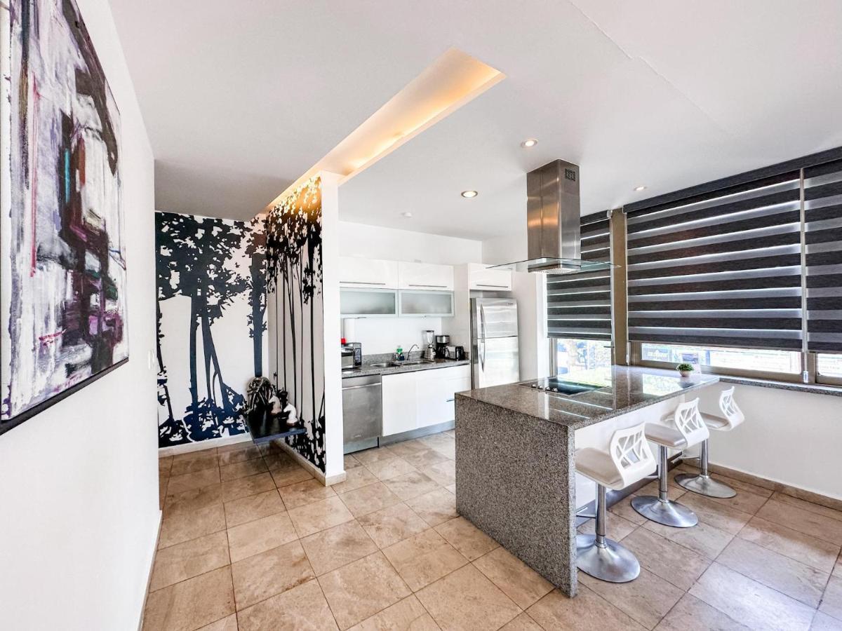 Dc 1103 Trendy Condo In Mamitas Beach Area Half Block To 5Th * Playa del Carmen