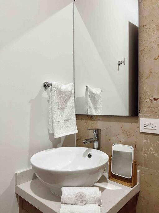 Modern Apartment/jacuzzi/sauna/pool/gym * Playa del Carmen