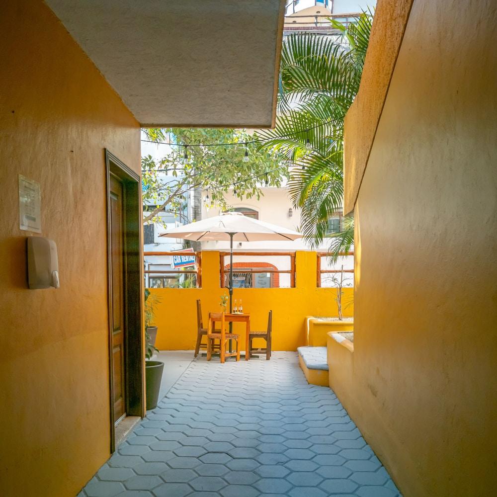Hotel House