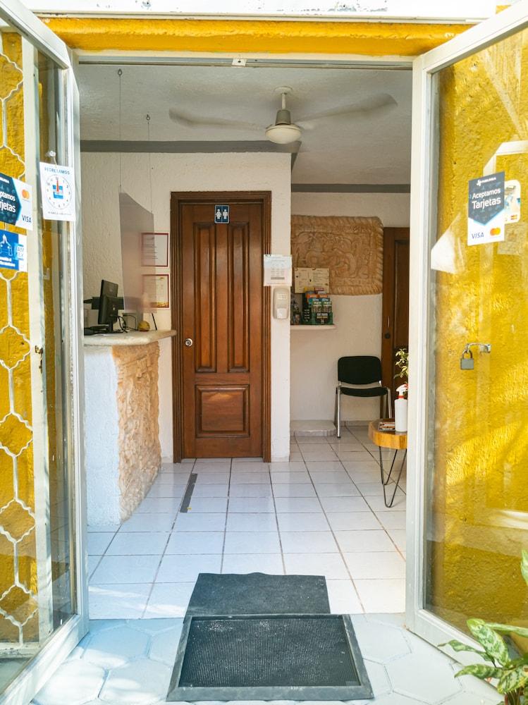 Hotel House 3*