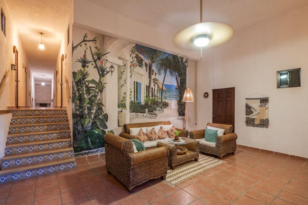 Khách sạn Casa Colibri 4*
