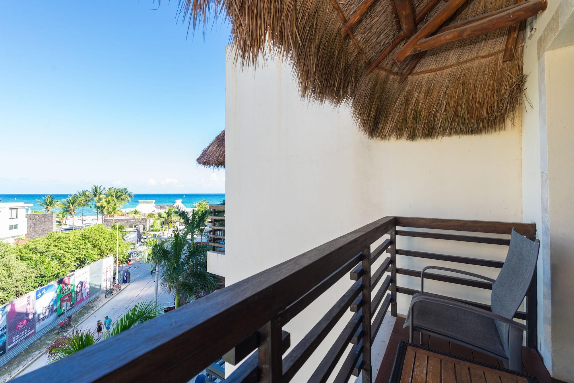 La Divina By Aldea Thai Hotel 4*