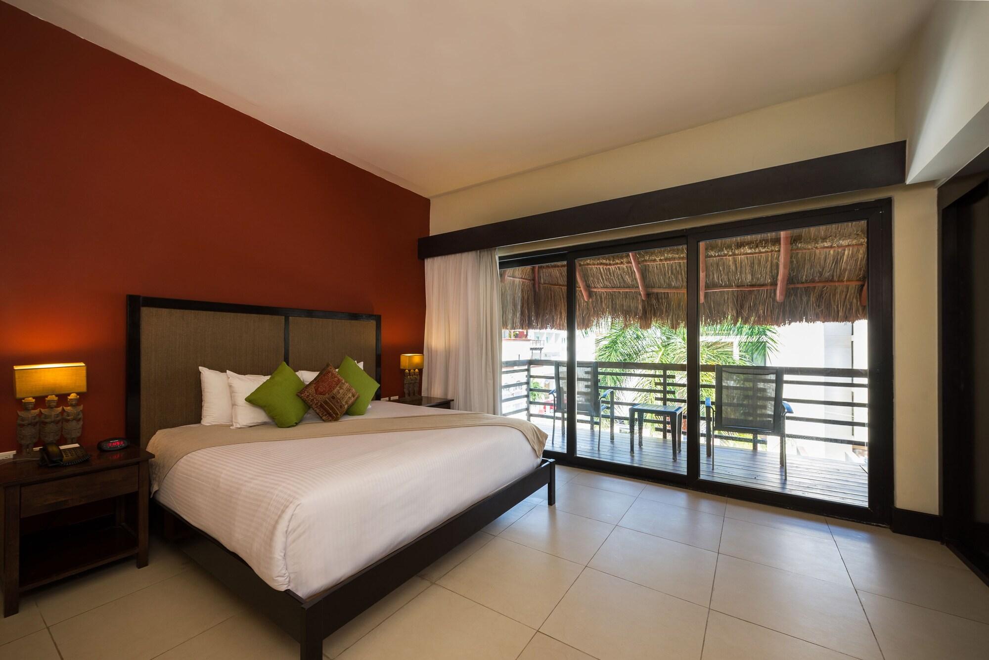 Hotel La Divina By Aldea Thai 4*