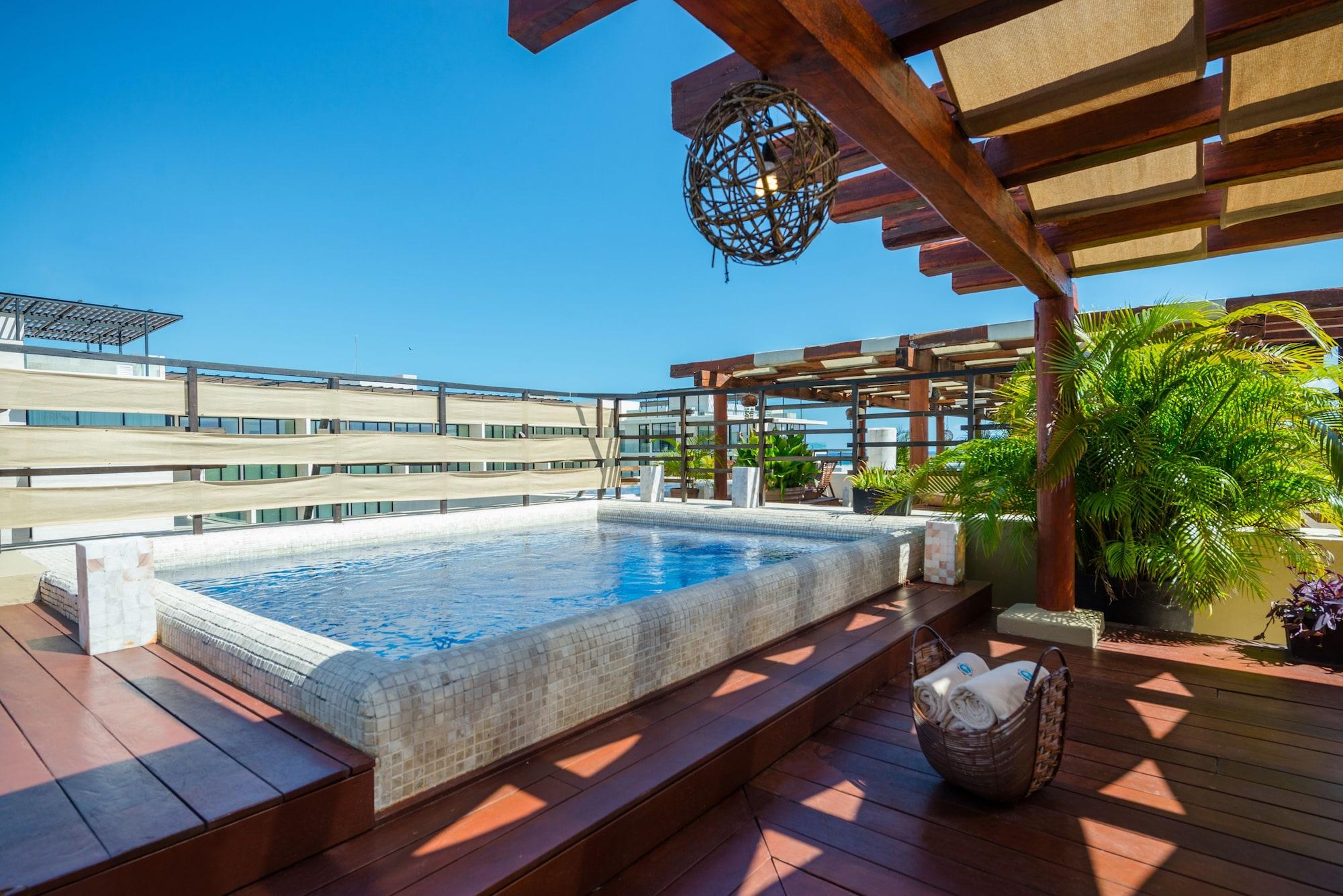 La Divina By Aldea Thai Hotel 4*