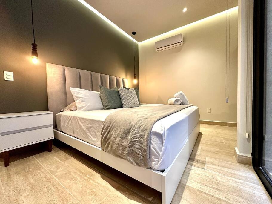 Luxury Loft With Rooftop Pool & Bar By Solmar *