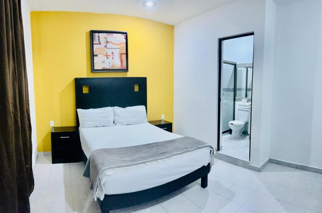 Club Khách sạn 4*