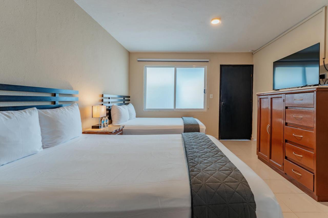 Khách sạn Brisas 5a Av,