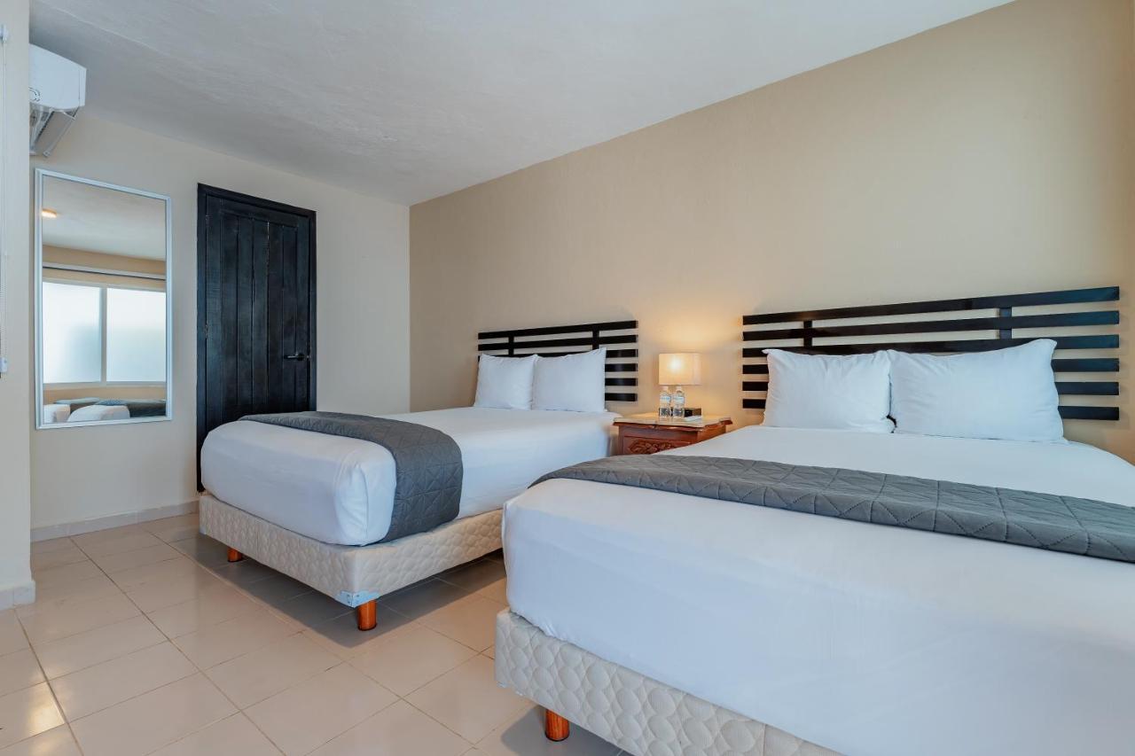 Brisas 5a Av, Playa del Carmen