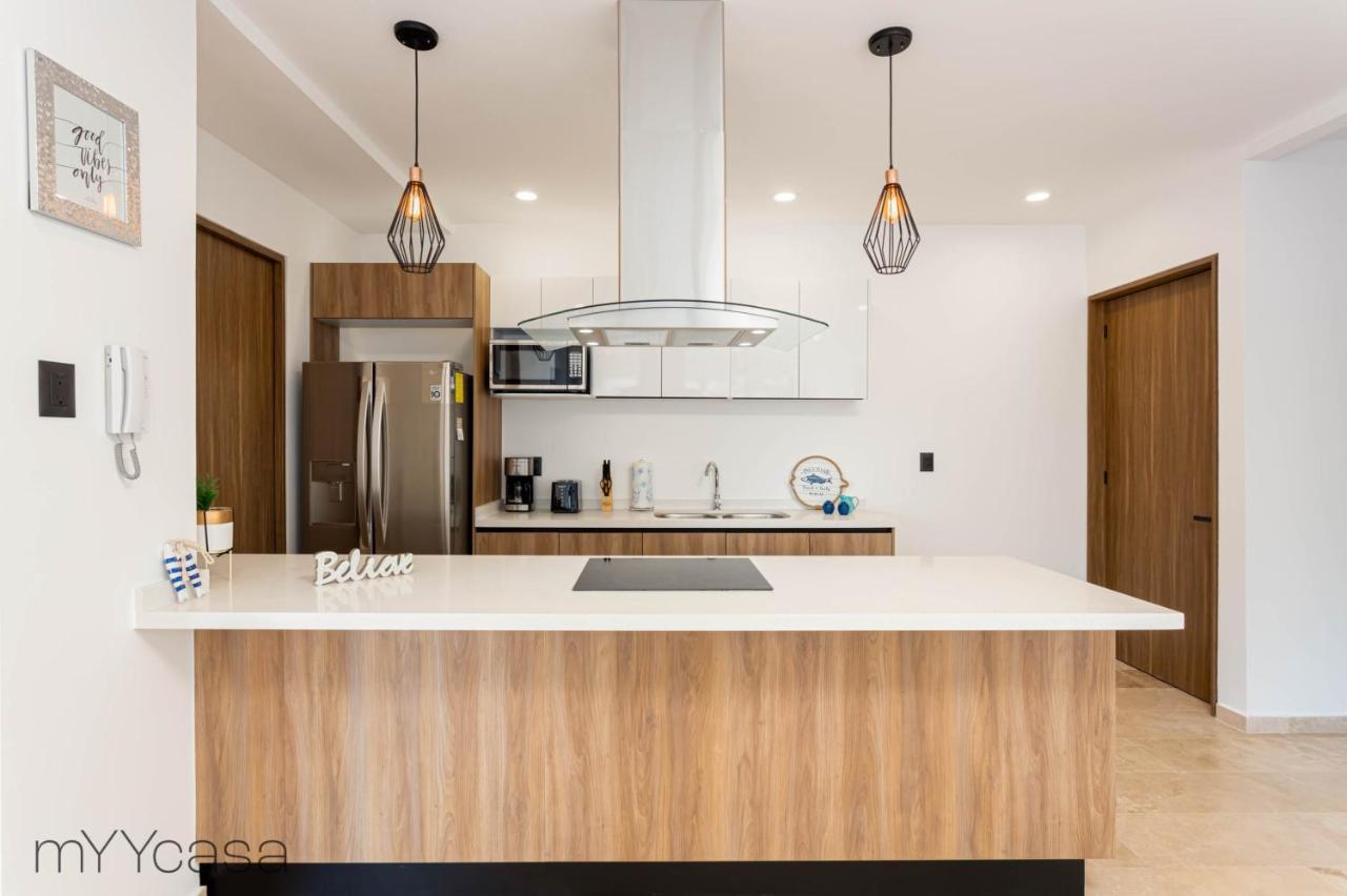 Amazing Apt. W/ Pool & Jacuzzi In *
