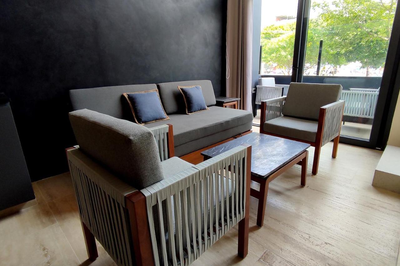 Beautiful 2 Story Loft Near The *