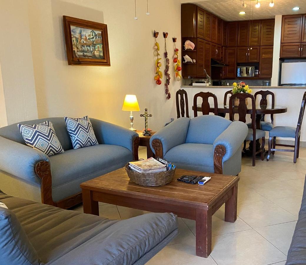 Bonito Departamento: Beachfront Oasis Near Quinta Avenida Playa del Carmen