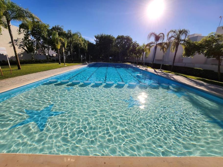 Casa De 3 Todas Con Bano Propio, 3 Y Medio Banos En Toal, Alberca, Cupo Hasta 12 Personas Сasa de vacaciones *