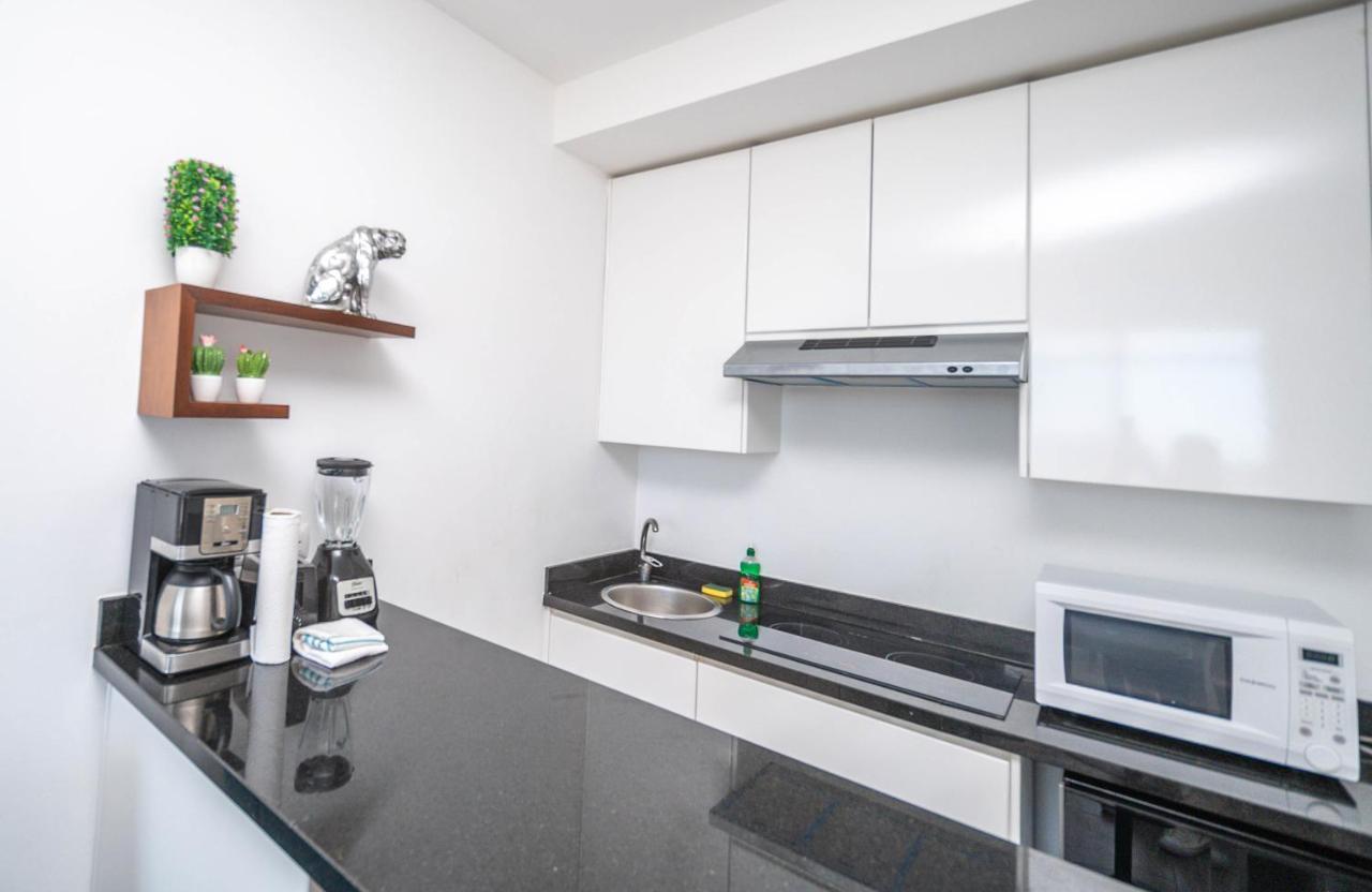 404 Vanessa - Modern Ideal For A Couple, Centrally Located Near The Beaches *