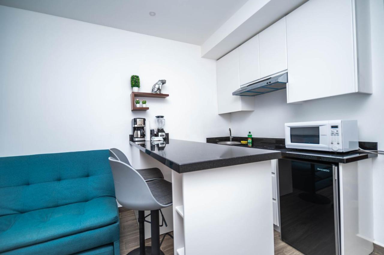 404 Vanessa - Modern Ideal For A Couple, Centrally Located Near The Beaches Apartment