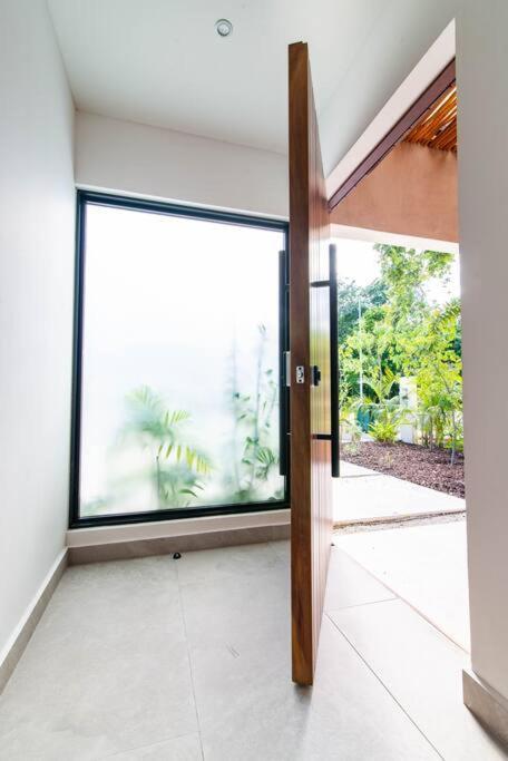 Beautiful 4br, Up To 8 Guests, Private Pool, 10 Min To Playa del Carmen