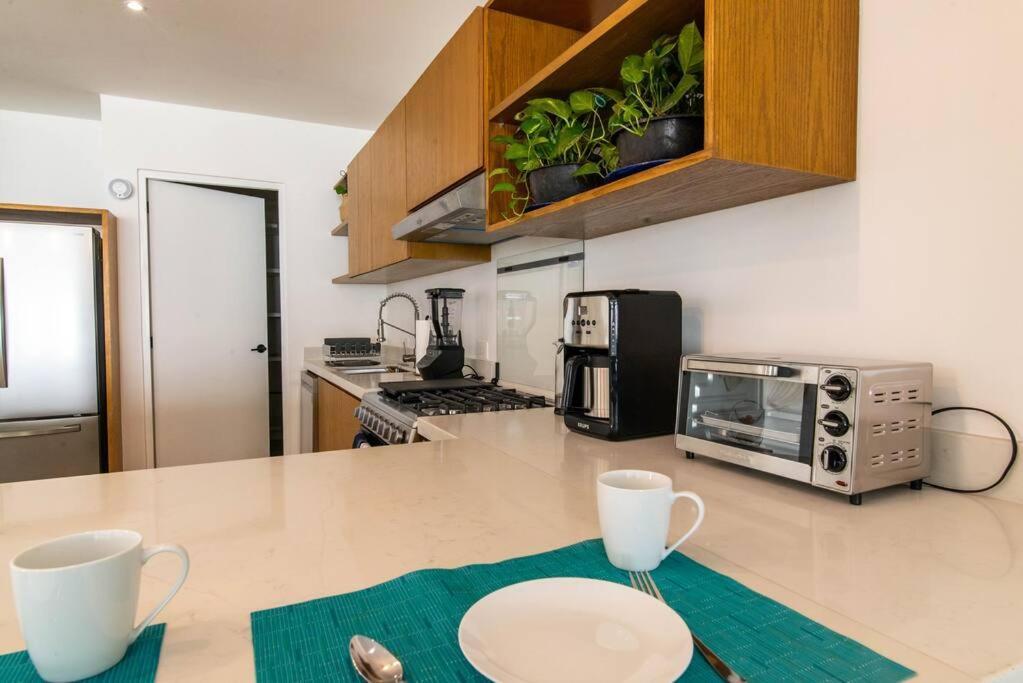 Beautiful 4br, Up To 8 Guests, Private Pool, 10 Min To Holiday home *