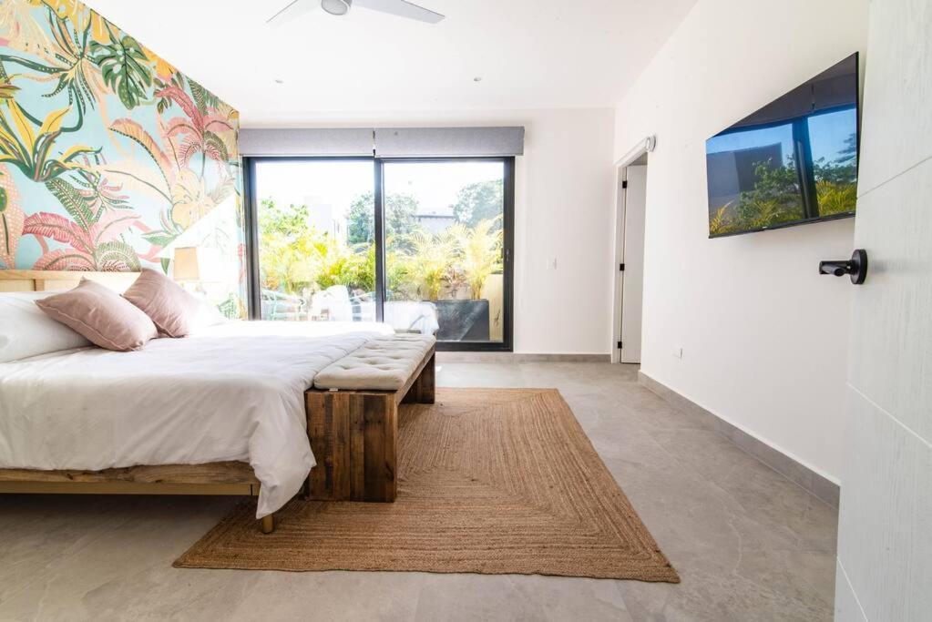 Beautiful 4br, Up To 8 Guests, Private Pool, 10 Min To * Playa del Carmen
