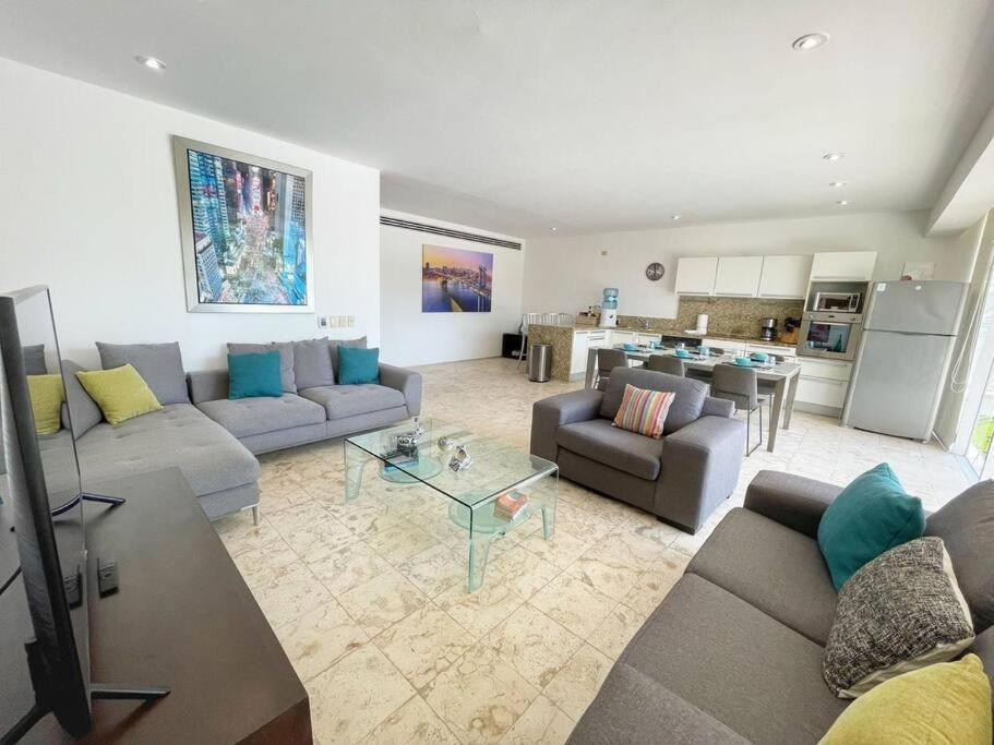 Excellent 3 Bd Steps The * Playa del Carmen